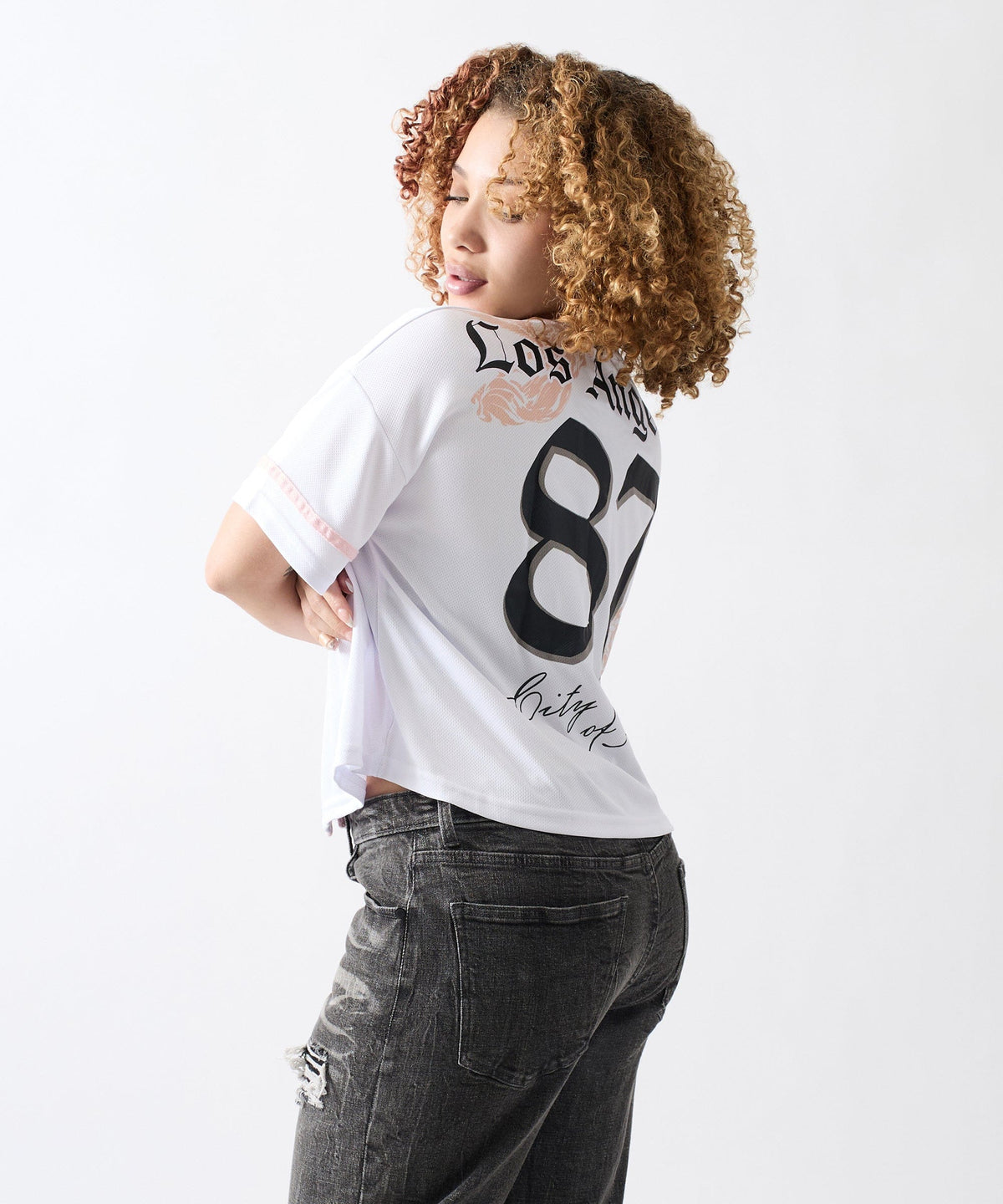 Reason Clothing Top Pick Los Angeles Sweet Rebel Women's Graphic Short Sleeve Cropped Shirt